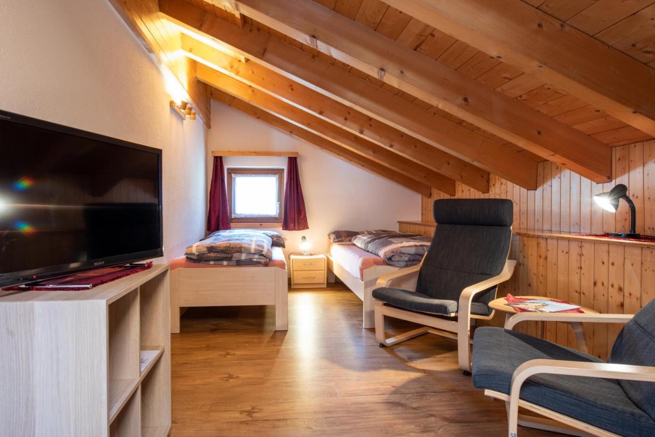 Haus Avalanche Apartman Saas Fee Szoba fotó