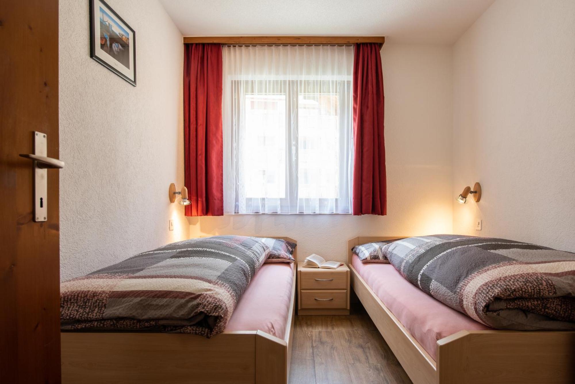 Haus Avalanche Apartman Saas Fee Szoba fotó