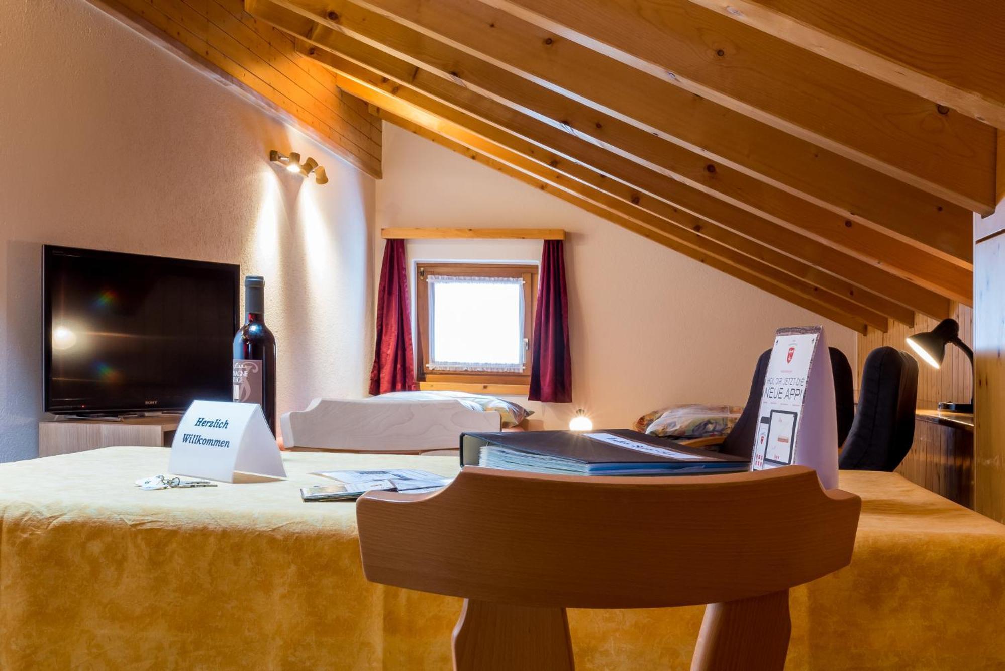 Haus Avalanche Apartman Saas Fee Szoba fotó